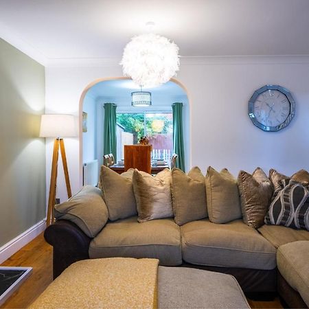 Beautiful House In South Cambridge, 14-Min Drive To The City Centre, Free Parking, No Sofabeds, Sleeps 6 Luaran gambar